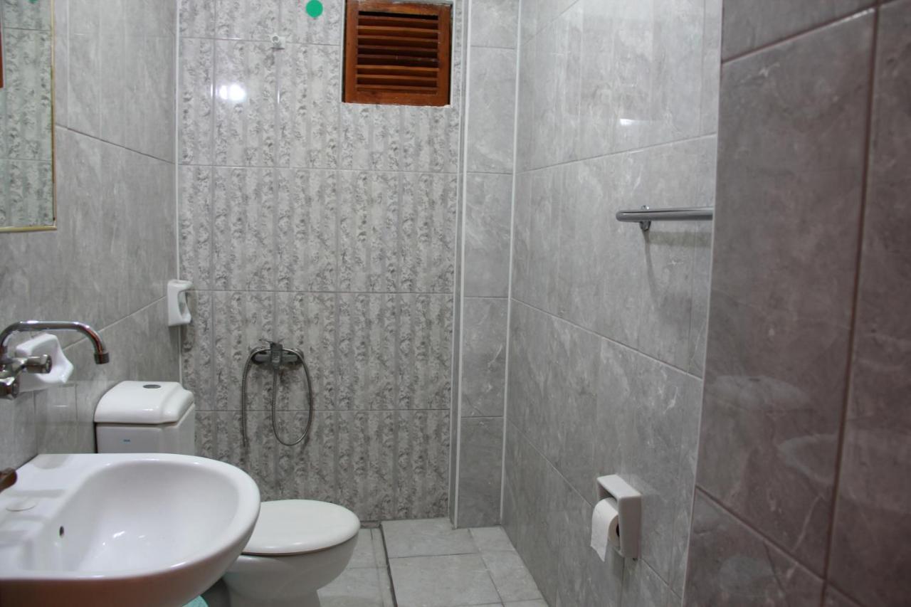 אלאניה Luxor Apartments מראה חיצוני תמונה