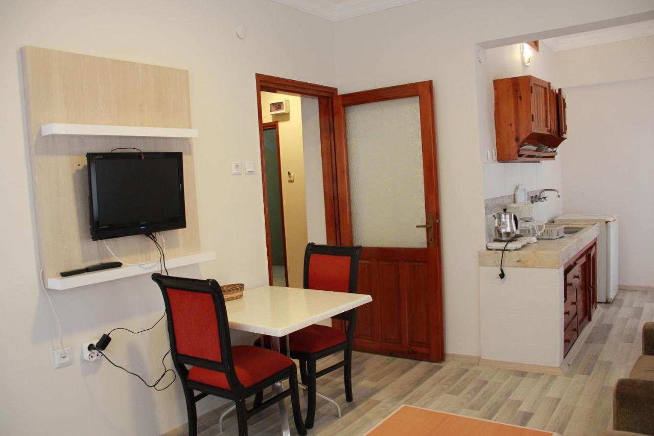אלאניה Luxor Apartments מראה חיצוני תמונה
